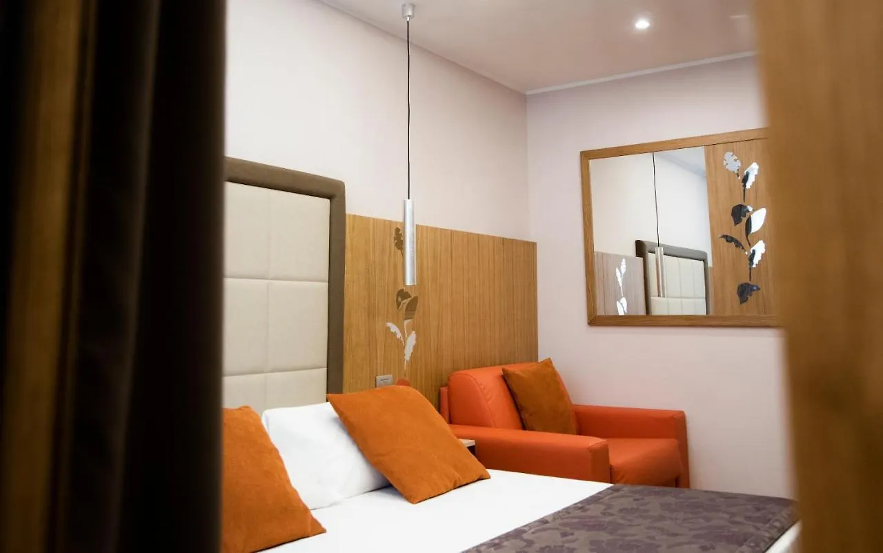Hotel Vibe Nazionale Roma 3*,  Italia
